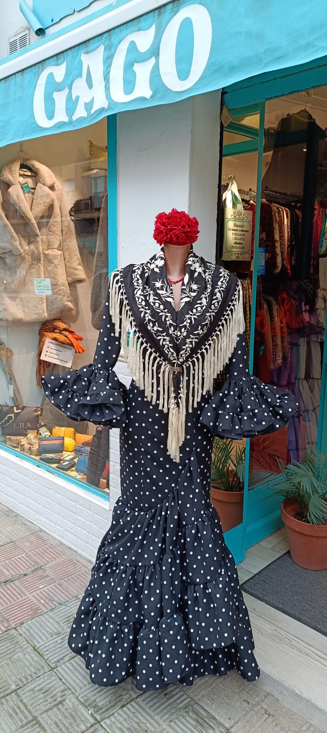TRAJE DE FLAMENCA CANASTERO CON SUBIDA